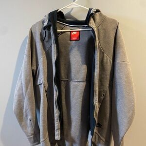 Nike Men's Dual-Tone Gray Jacket